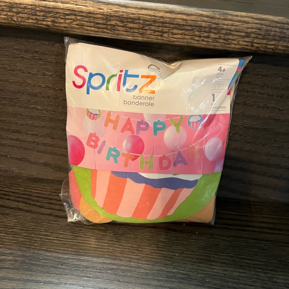 Target cupcake birthday banner new in package